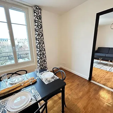 Forum Graphic Magnifique T2 Spacieux Au Centre Ρενς