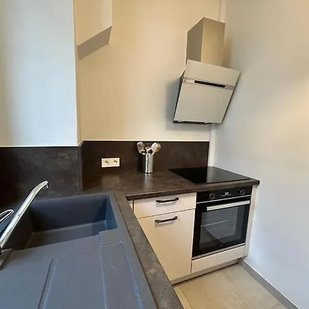 Forum Graphic Magnifique T2 Spacieux Au Centre